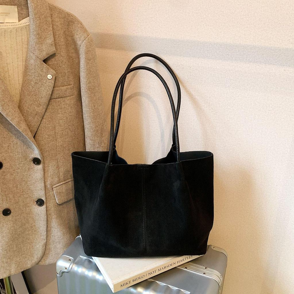 Jesień/Zima Nowa Retro Zamszowa Torba na Ramię Modna i Codzienna Damska Torba Codzienna do Dojazdów z Małą Torebką