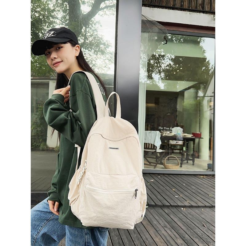 Casual and lightweight folding backpack New mountaineering hiking backpack College style school bag
