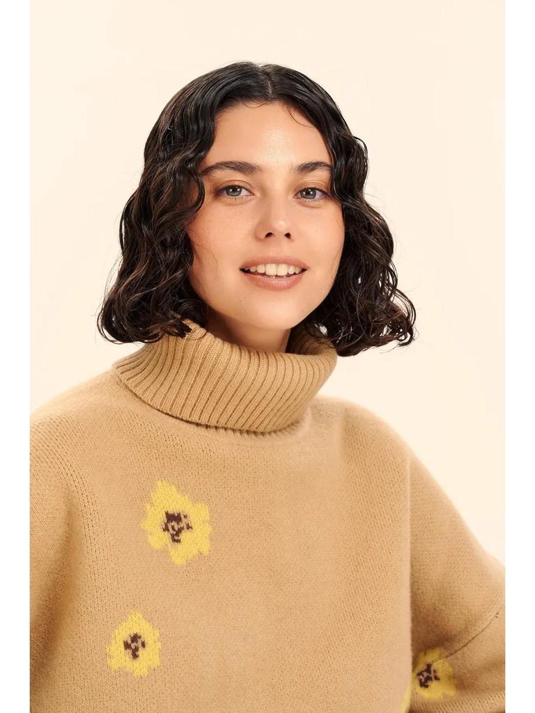 European & American High Neck Jacquard Flower Sweater - Loose Knit for Autumn/Winter.