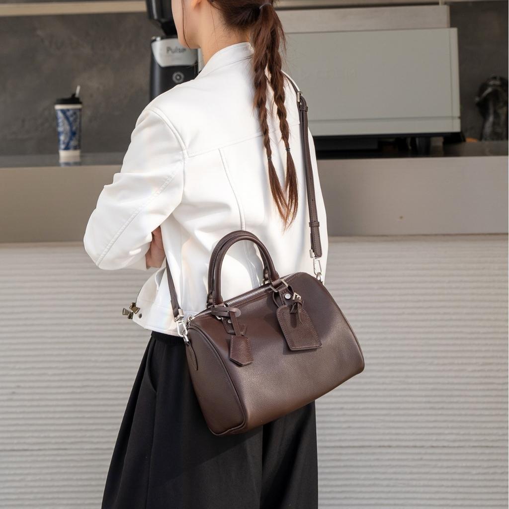 Retro First-Layer Cowhide Large-Capacity Boston Handbag Premium Shoulder Crossbody Pillow Bag Women'S Bag