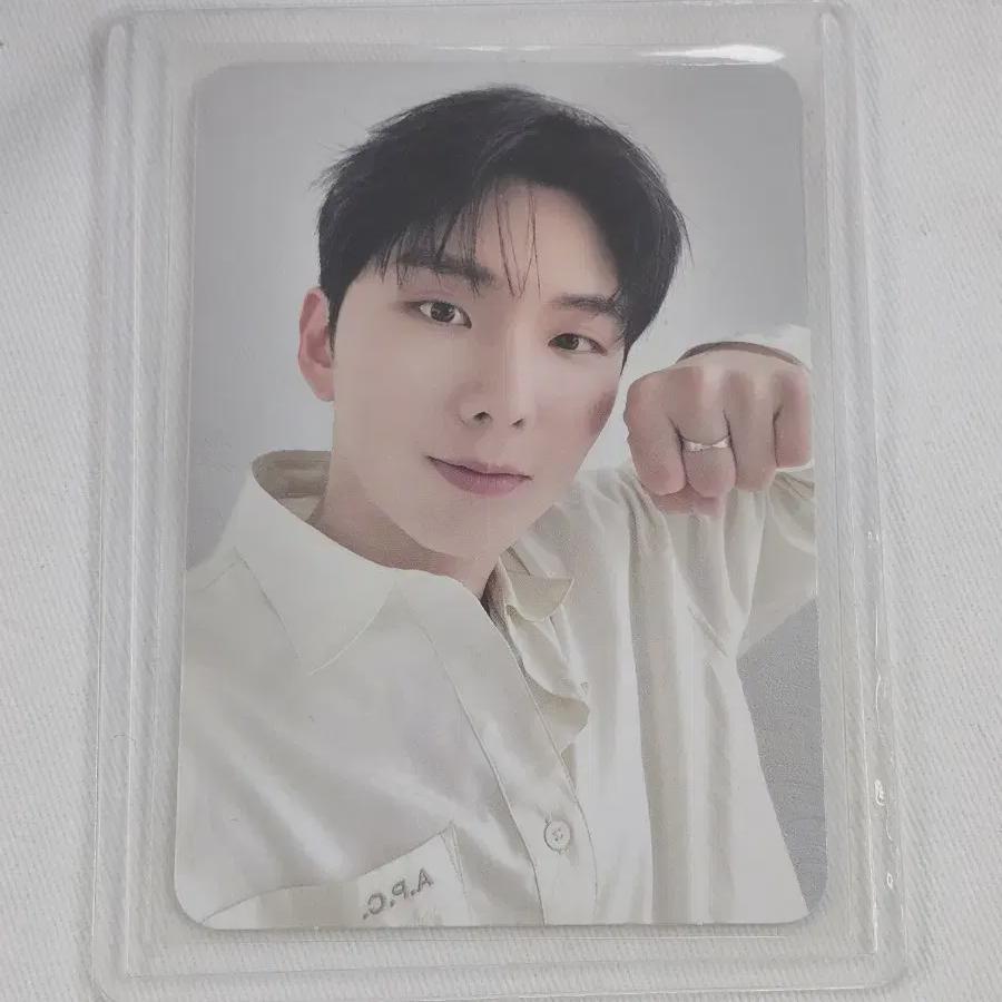 Monsta X 10th Anniversary Pop Up Ring Photocard Kihyun