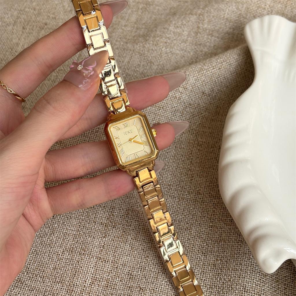 Luxury Retro Small Square Watch For Women, Korean Style, High-Value Bracelet Quartz Watch, Premium Selection, Women'S Gift