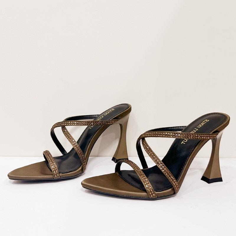 Fashion Luxury Rhinestone Satin Modern Heeled Sandal Women Sexy Open Toe Cross Tied Slide Sandal Fashion Pointed Toe Party Designer Shoe