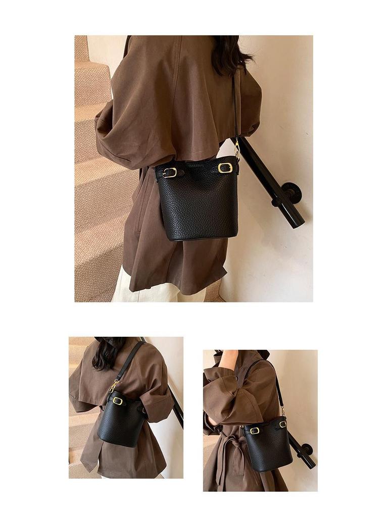 Korean Minimalist Women's High-End Bucket Bag: Versatile, Stylish Niche Design New Crossbody Fashion Accessory