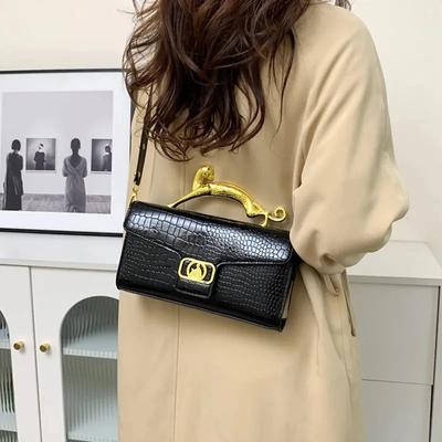 Luxury Patent Leather Crocodile Stone Pattern Ladies Shoulder Bag Retro Hardware Fashion Handbag Leopard Metal
