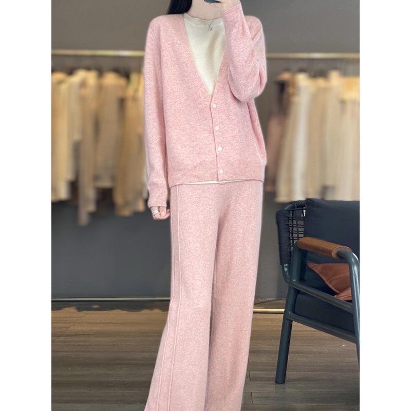 Autumn/Winter 2025 Women's Pure Wool Round Neck Two-Piece Set: Knit Top & High-Waisted Wide-Leg Pants
