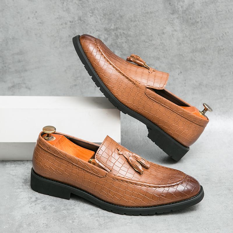 

Модные Новые Роскошные Деловые Лоферы из Кожи с Узором Крокодила, Модные Туфли для Вождения, Формальные Туфли с Кисточками, Мужские Повседневные Слипоны-Горошки 45 коричневый