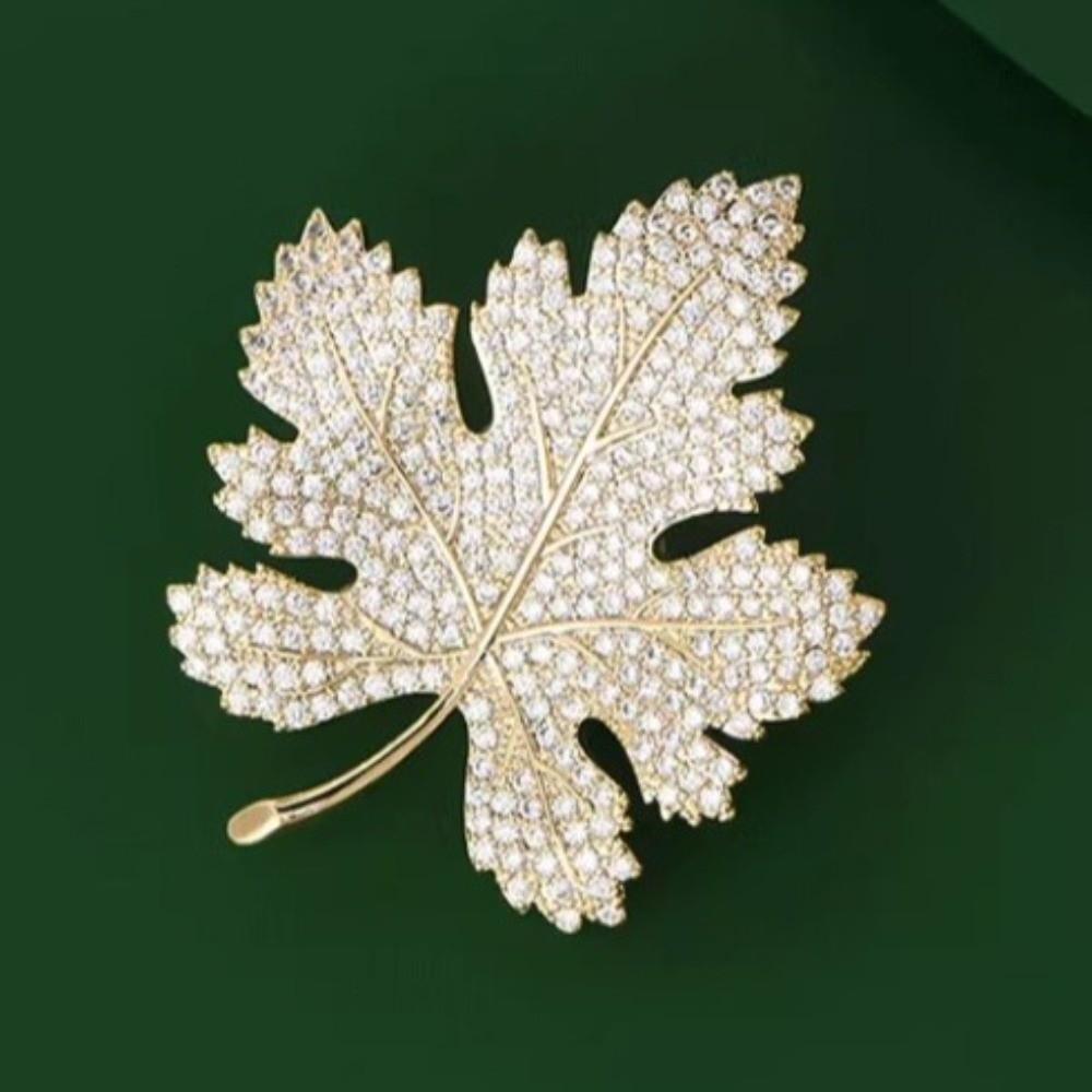 Trendy Jewelry Sequin Leaf Brooch Metal Maple Leaf Pin Party Accessories
