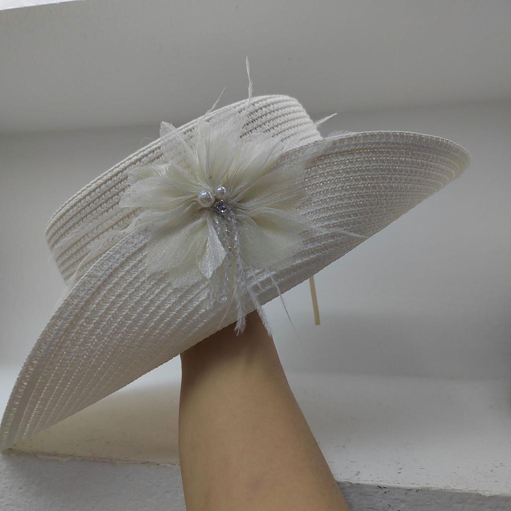 Summer Elegant Top Hat Grass Hat Versatile Pearl New Fashion Sunscreen and Sunshade Hat Flower Hat Beach