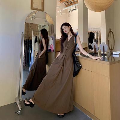 High-end Temperament V-neck Sleeveless Dress for Women's Summer New Waist and Thin Imperial Sister Sexy Long Skirt