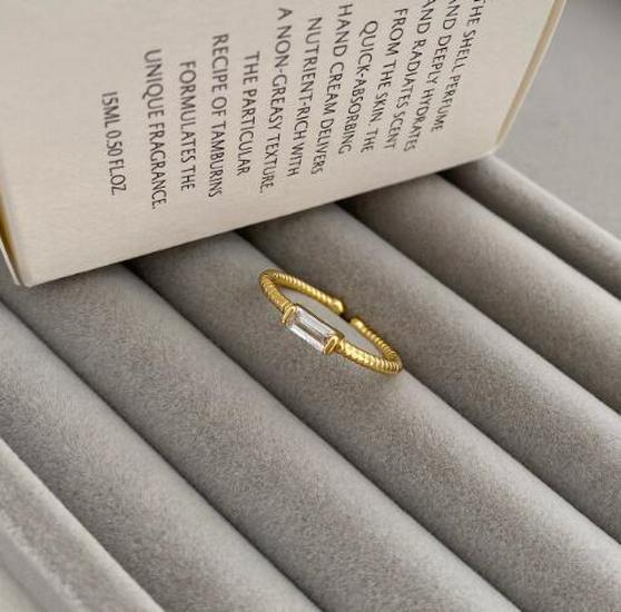 

Кольцо из стерлингового серебра 925 пробы, витое, винтажное, квадратное с цирконом - Простое, универсальное, открытого дизайна, со стильным шармом. золотой