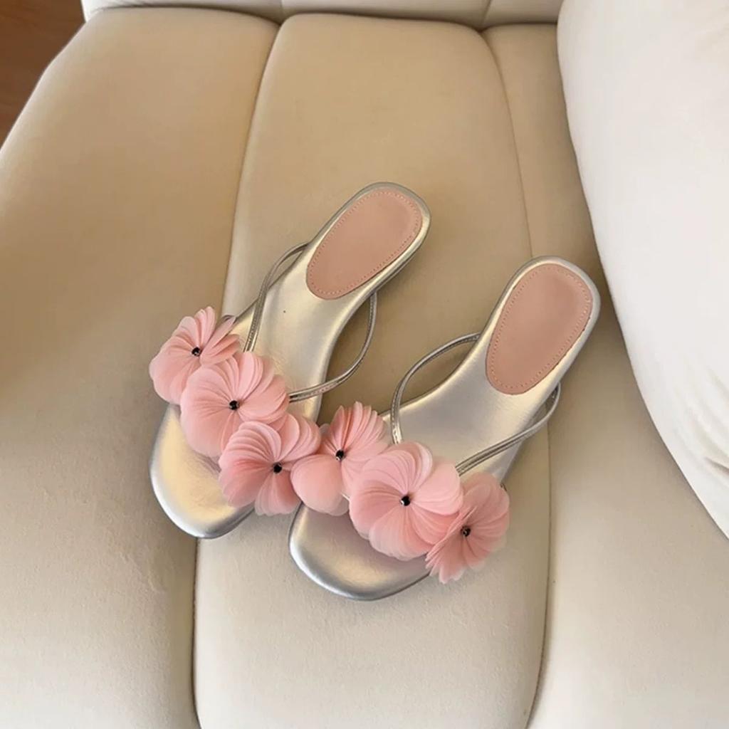 Sheepskin version~ French fairy style flower toe cool slippers women's outer wear 2025 summer versatile low-heeled sandals