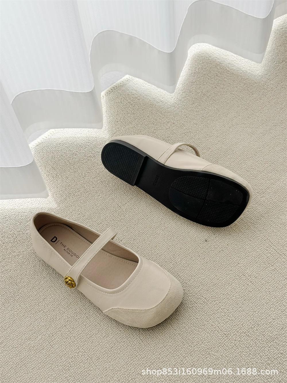 

Fairy wind flat-soled grandma shoes girl 2025 autumn new soft-soled round head shallow mouth one-word buckle Mary Jane single shoes girl 35 абрикосовый