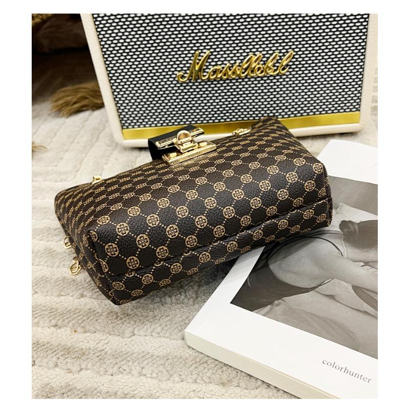 Ladies Bag Fashionable and Versatile Minimalist Bucket Bag Embroidered Printed Lock Buckle Crossbody Bag