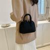 Chic And Modern 2023 Spring Korean Style Felt Fabric Shell Bag Elegant And Versatile Crossbody Bag For Women