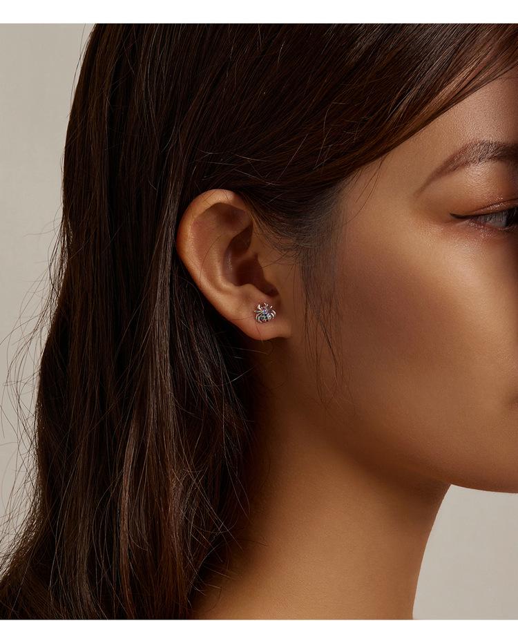 Everlove Dazzling Spider Stud Earrings In Sterling Silver with Colorful Zircon