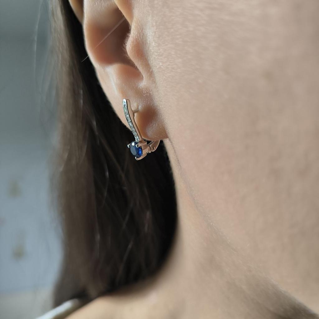 Серебряные серьги с сапфиром nano 0.899ct, фианитами (2195016)