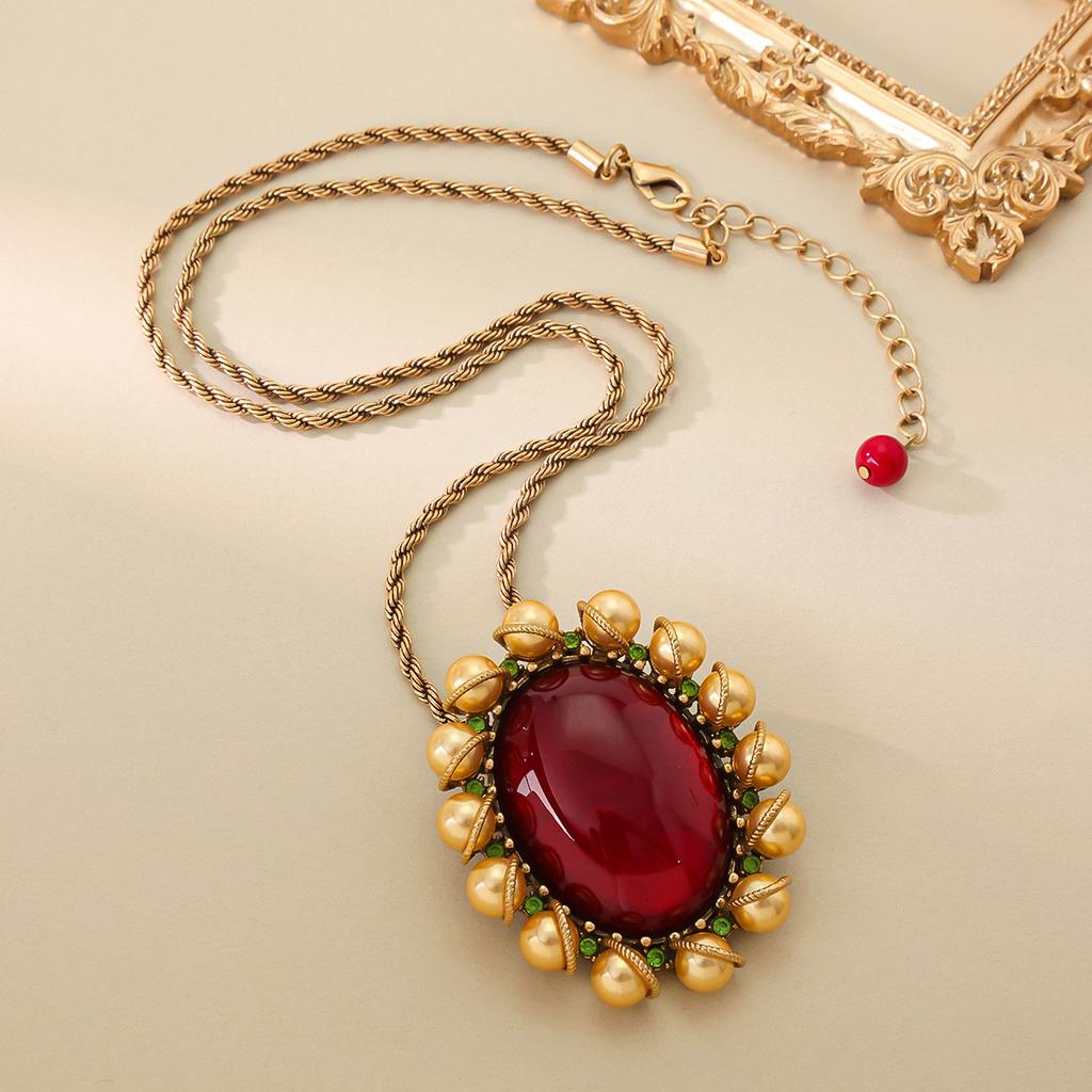 Fashion French Versatile Ruby Necklace Women'S Premium Retro Single Layer Fashion Temperament Jewelry Batch