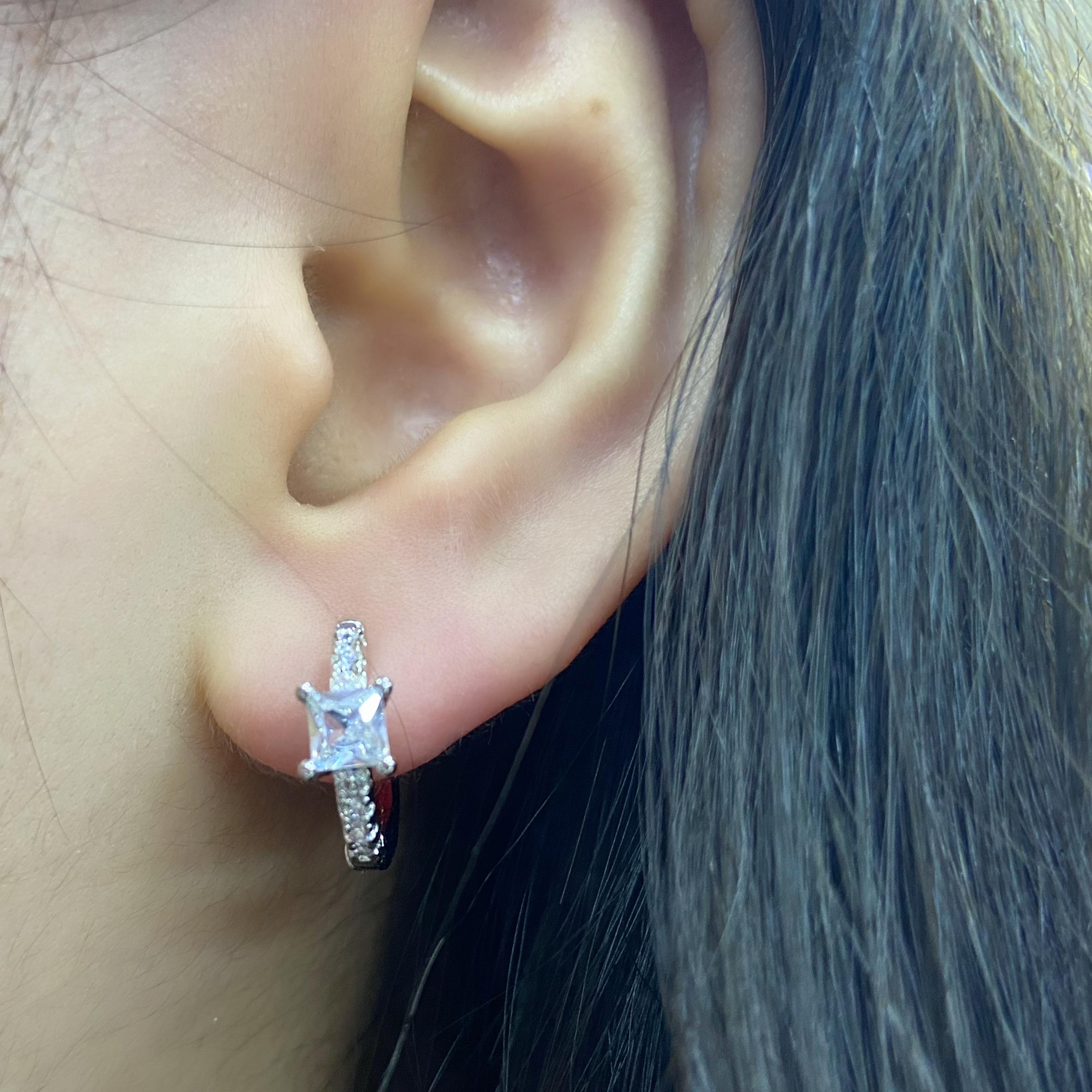 

HECHENG ,1 pair ,Colorful CZ Small Hoop Earrings,For Women Birthday Gifts ,Fashion Zircon медный/белый