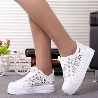 Calçados de primavera e verão, sapatos femininos plus size, malha oca, plataforma respirável, sapatos casuais femininos.