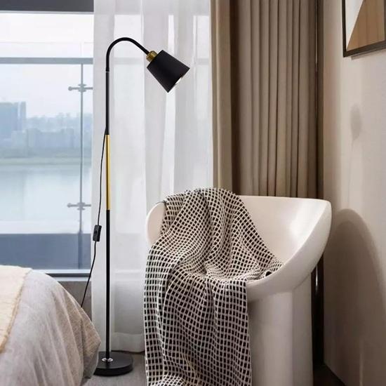 Black Metal Nod Modern Minimalism LED Light Corner Floor Lamp for Home Decor, Living Room Or Offices