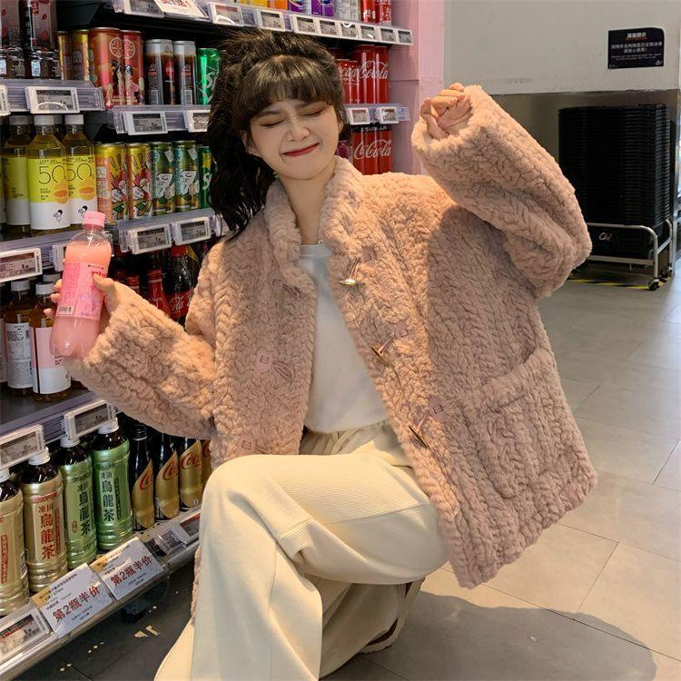 

Осень-зима, новое женское пальто из искусственного меха с воротником-стойкой, утолщенное пальто из искусственной овечьей шерсти в стиле колледжа из искусственного меха кролика XL recommended weight 130-72.5 kg розовый