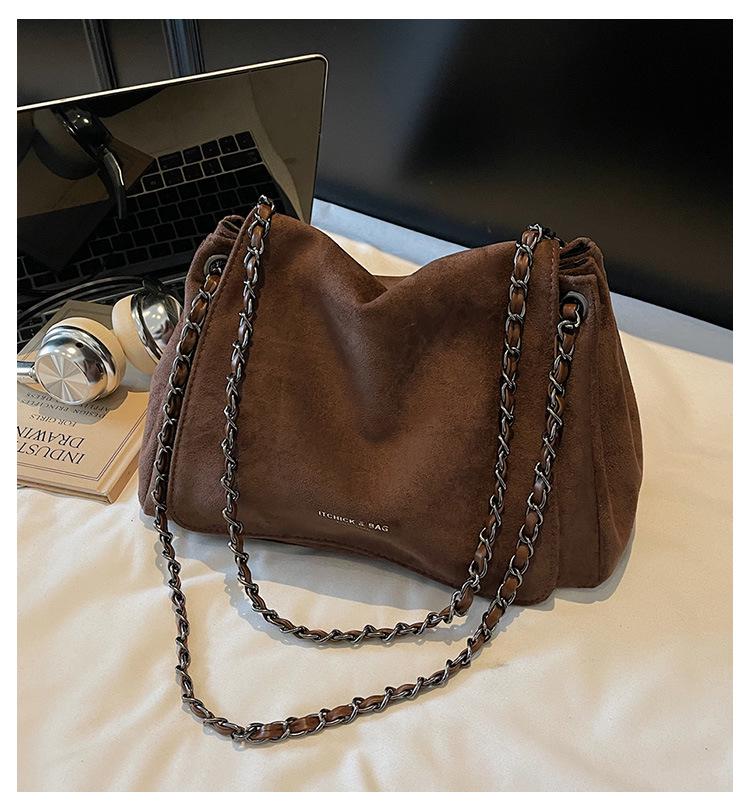2025 Autumn/Winter Retro Matte Women's Versatile Single Shoulder Bag with Chain