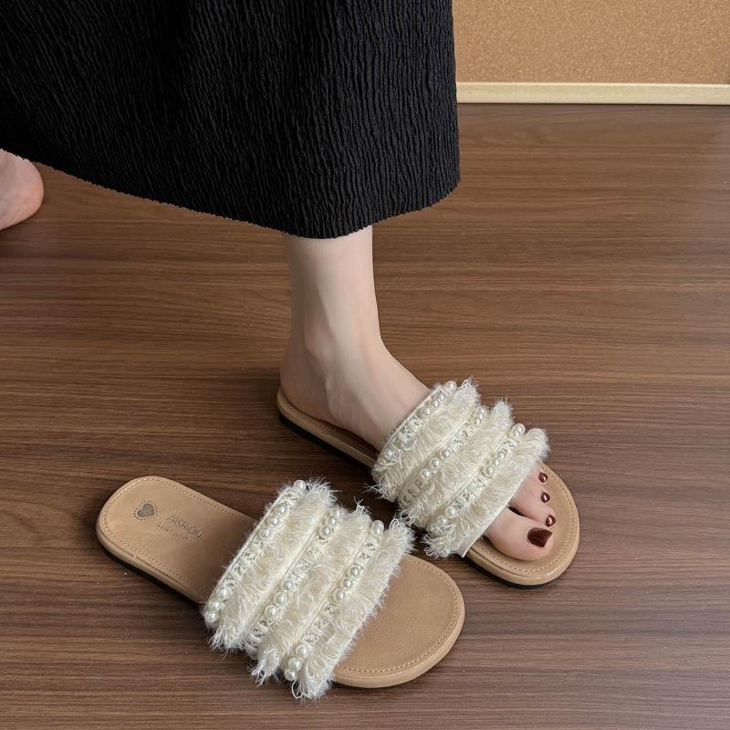 Cool slippers for women's summer wear, new with skirts, beautiful soft flat bottom, non-slip for pregnant women, beach one-word drag