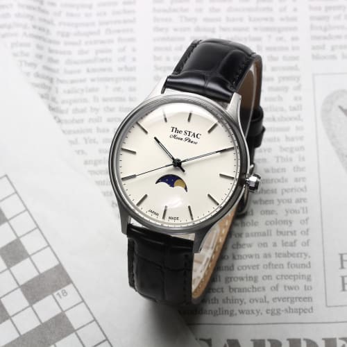 The STAC Japanese-made 36mm Antique Retro Watch for Men and Women, Unisex, Moon Phase with Bar and White/Black Crocodile, ST-MF001
