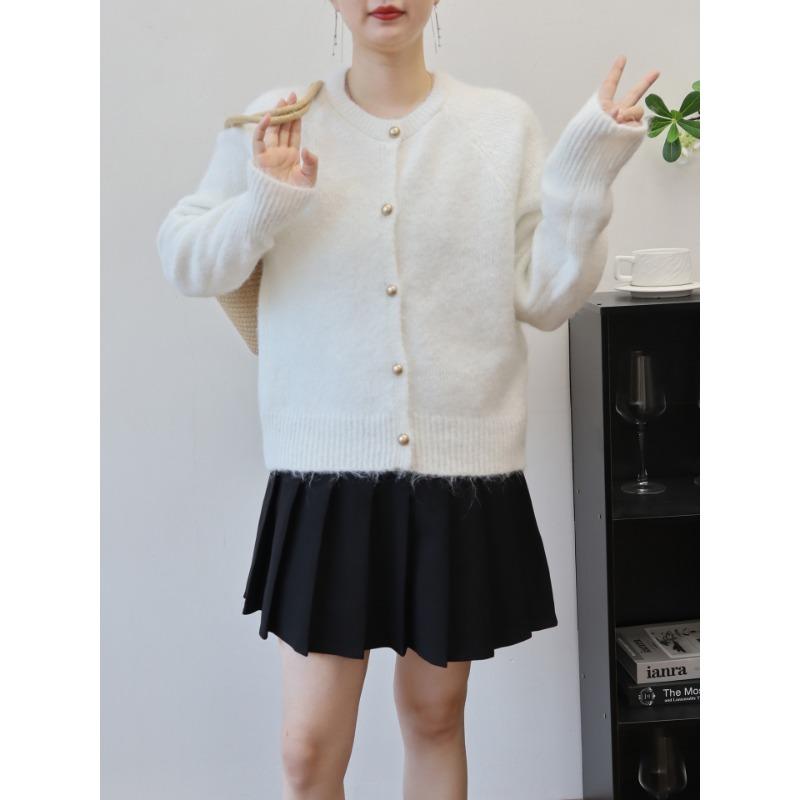 Gentle Wind Knitted Cardigan Autumn and Winter New Loose Round Neck Soft Waxy Casual Temperament Sweater Jacket Women