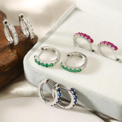 Manchette d'oreille en Zircon Européenne & Américaine: Boucles d'oreilles rondes argent et cuivre luxueuses pour femmes avec un design simple style coréen pour l'oreille