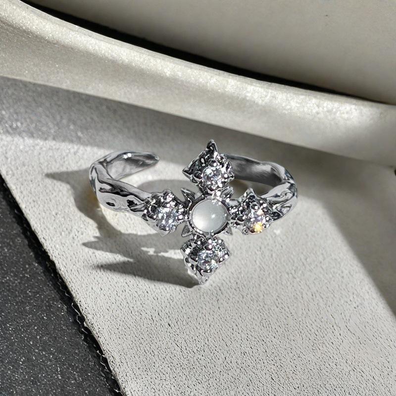 Weißes Mondlicht High-End Nischendesign Offener Ring Nischenpersönlichkeit Schneeflocke Mondsteinring