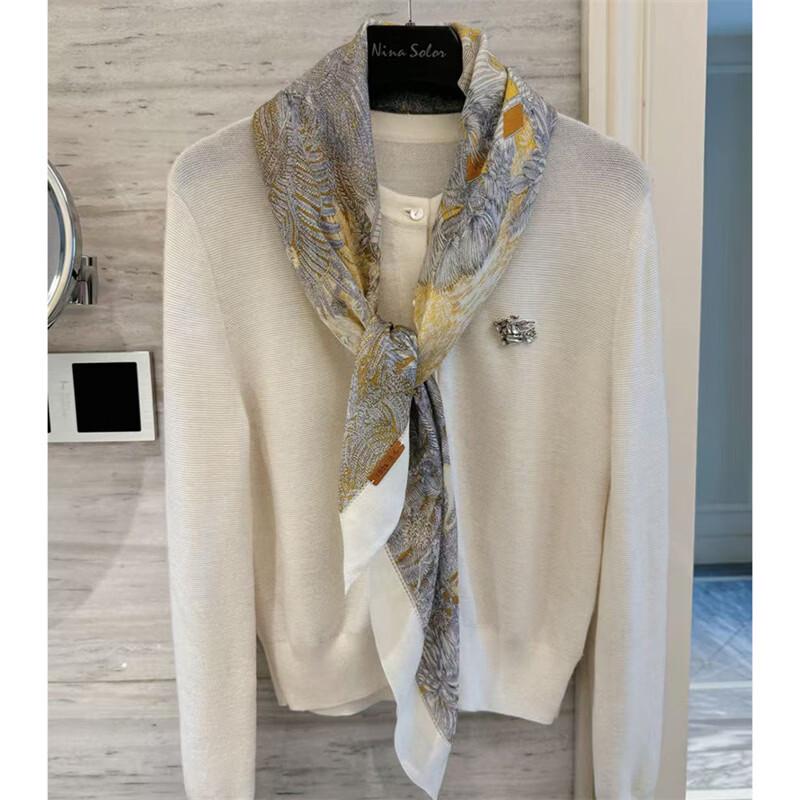 NINA SOLOR Fubao Soft Wool Square Scarf