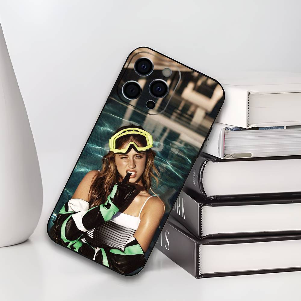 T-Tate McRae Singer Phone Case For iPhone 17,16,15,14,13,12,11 Plus,Pro Max,XS,Soft Silicone Black Cover