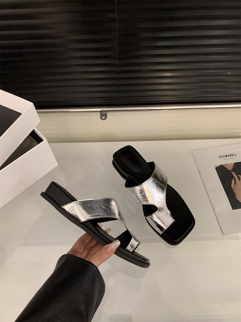 Wedge heel silver toe French cool slippers fairy shoes 2025 summer wear soft-soled vacation beach sandals