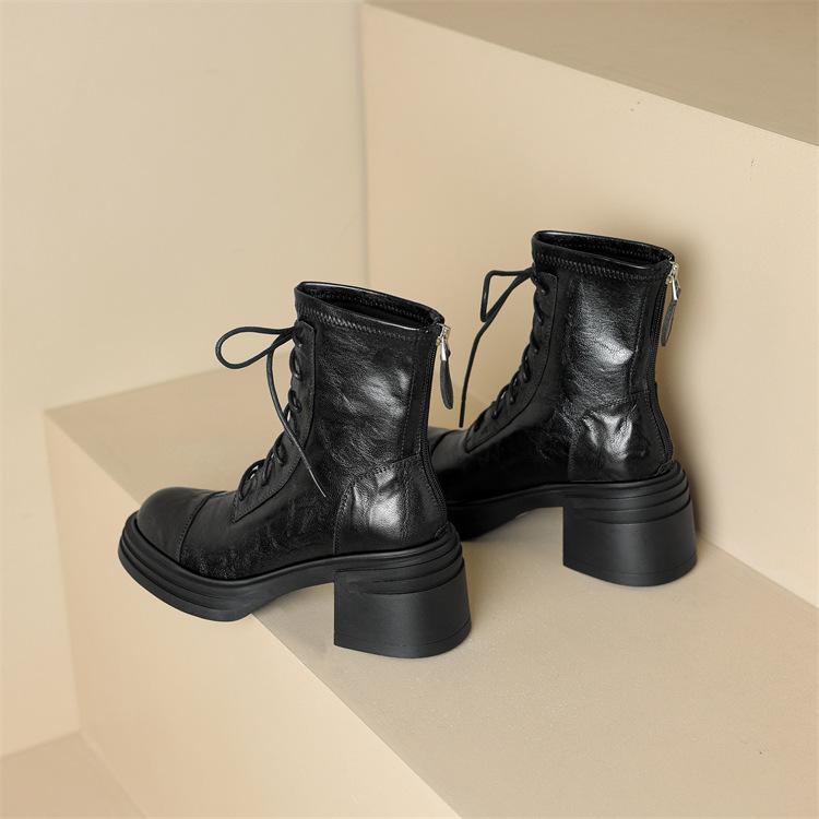 

Сокровище городского магазина! Мягкий, чтобы взорваться! 2025 осень и зима новая круглая голова шнуровка толстый каблук ботинки Мартин эластичные на высоком каблуке короткие ботинки 39