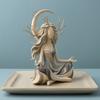 Accenti Minimalisti per Interni Statua in Resina Dea della Luna Meditazione, Statuetta Yoga Zen, Elegante Ornamento Unico in Argilla per Scrivania per la Casa