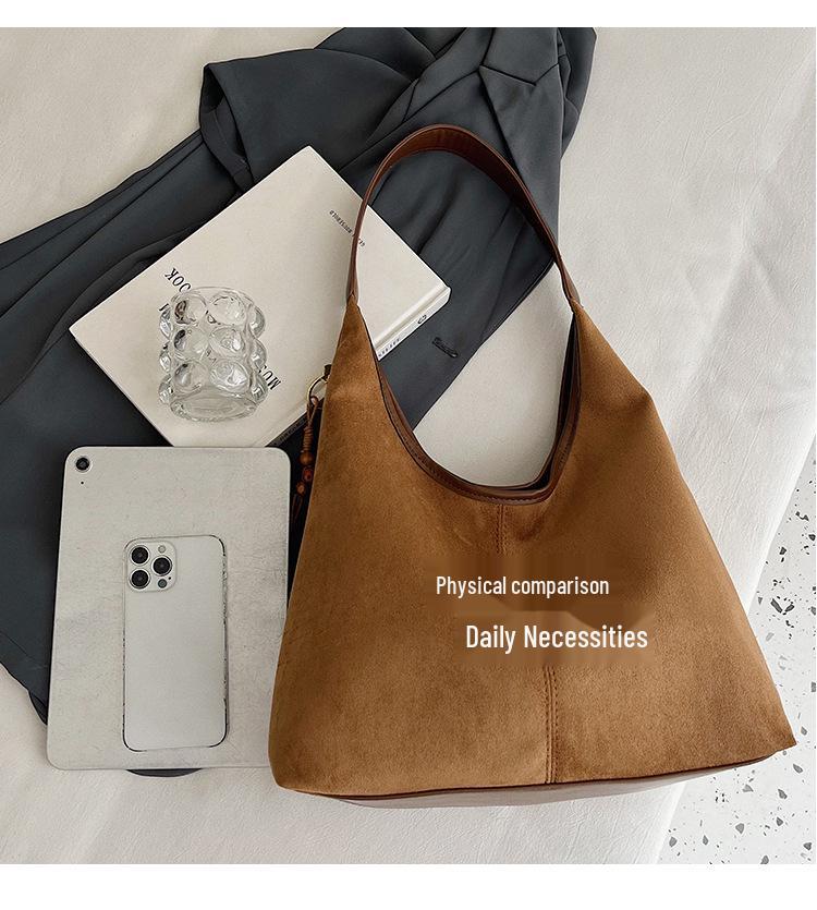 2025 Herbst Damen Retro Wildleder Tragetasche: Große Kapazität & Exquisite Modische Umhängetasche