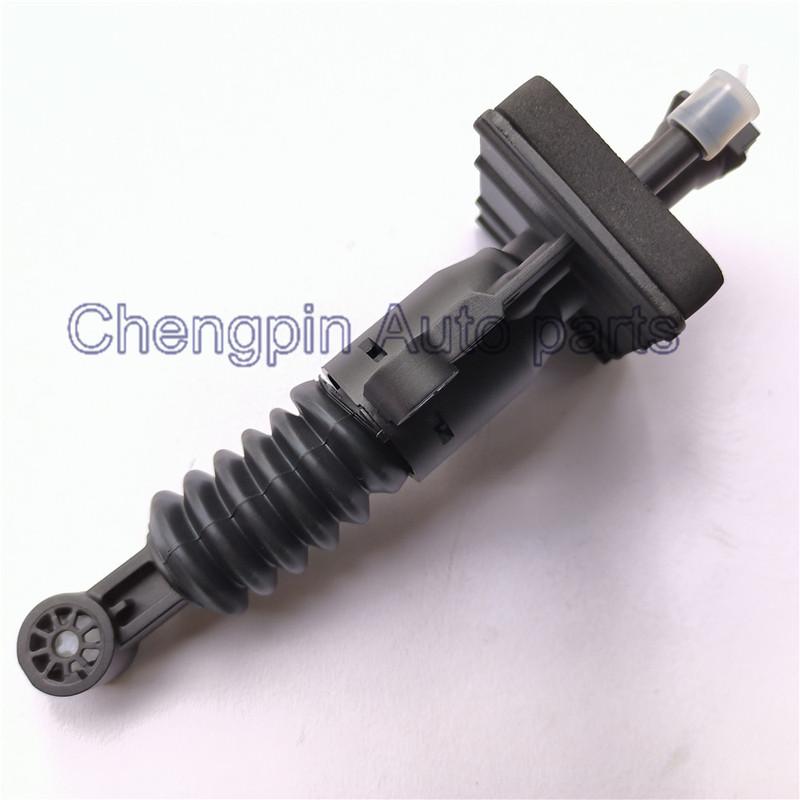 Automotive parts clutch master cylinder OEM 24110003 24585304 25204558 For Chevrolet ONIX TRACKER