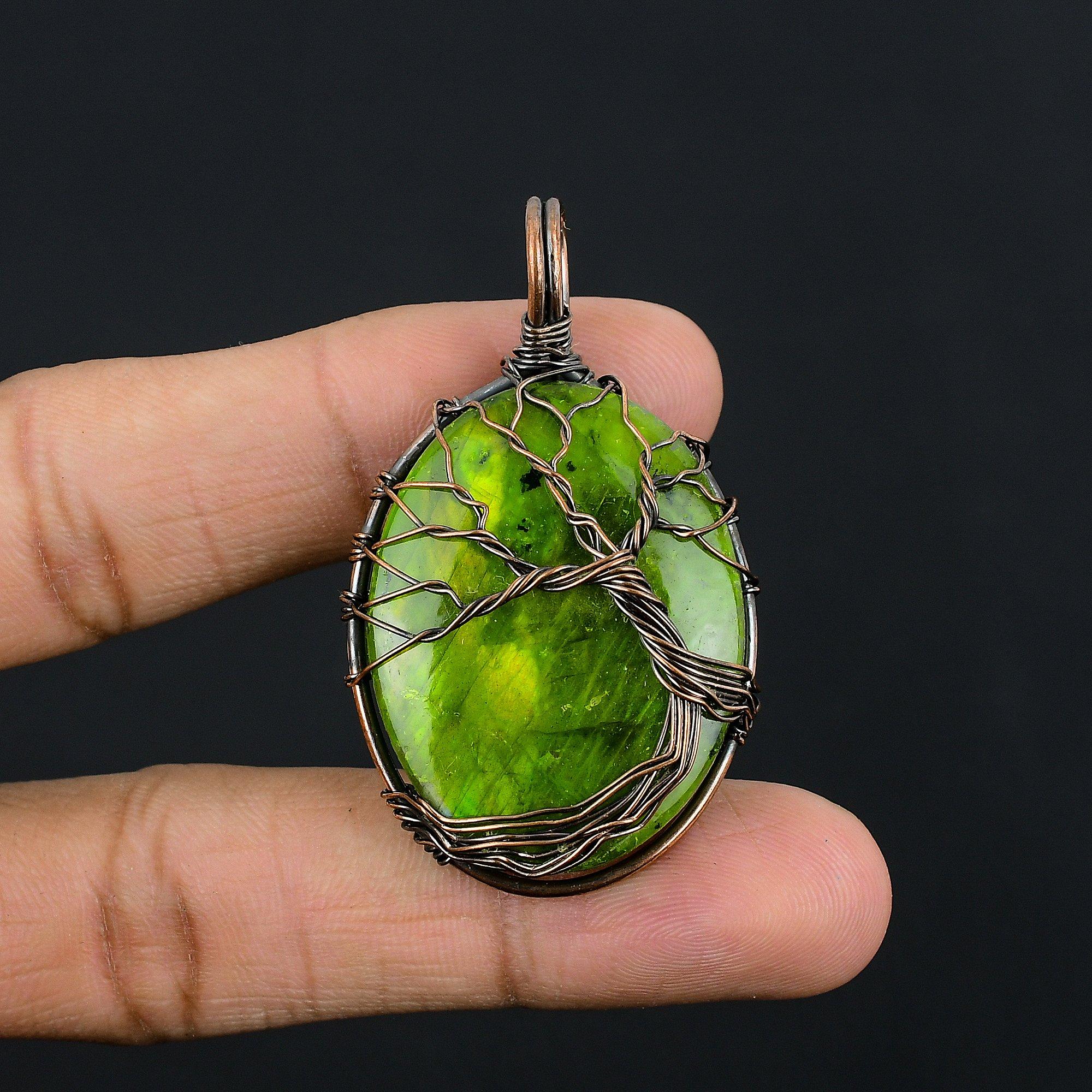 

Подвеска из лабрадорита с зелёной вспышкой, ювелирное изделие из драгоценного камня, подвеска с обмоткой из медной проволоки 999 пробы, украшение ручной работы, подвеска с камнем-талисманом, подарок для него 2.55 Inches