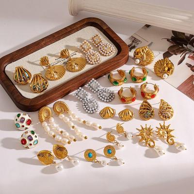 Orecchini Yingtai Geometrici Retrò Placcati Oro 18k in Acciaio Inossidabile a Forma di Conchiglia