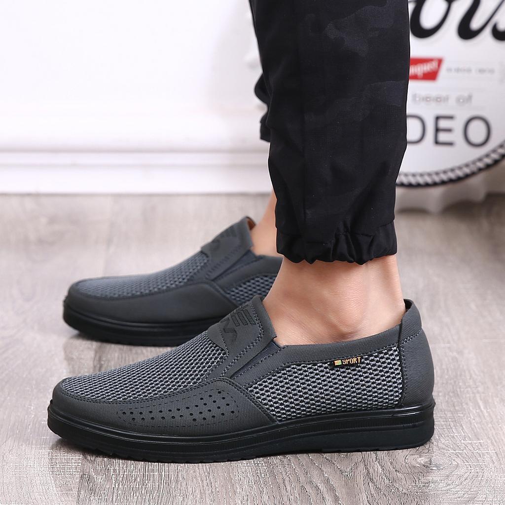 Flat heel casual black round head mesh cloth surface hollow summer solid color mesh shoes men's shoes middle-aged and elderly men's walking shoes