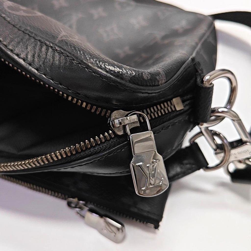 [Pre-Owned] Louis Vuitton Trio Messenger 'Monogram Eclipse Reverse Canvas' - Good #1JZ8U1S