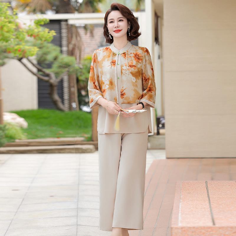 

Chinese Style Summer Suit for Middle-Aged and Elderly Women: Short-Sleeved Top & Wide-Leg Pants Set 4XL (135-150 jin)