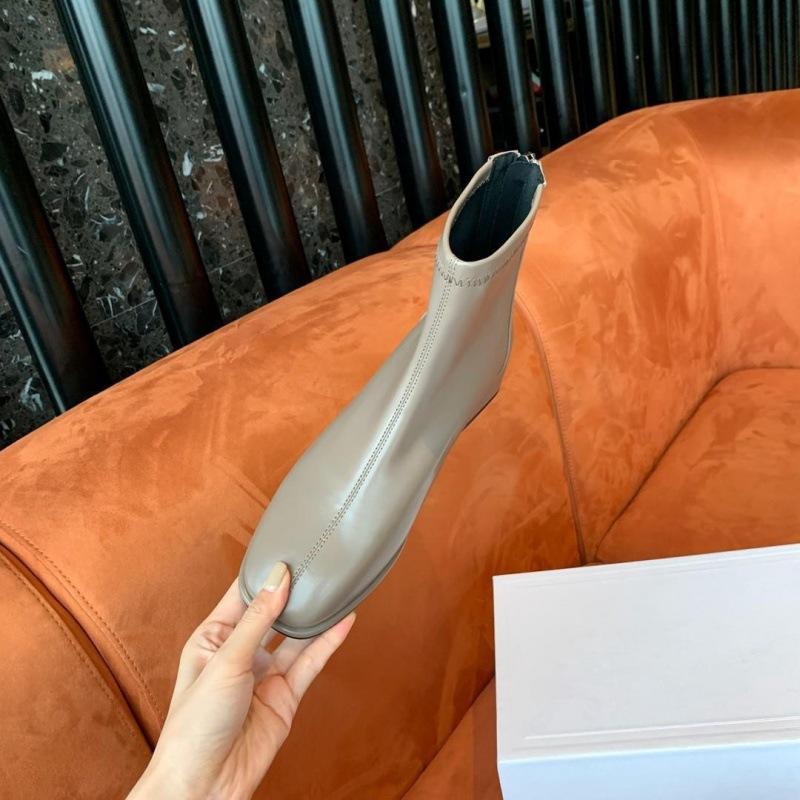 

[sheii Su Yinyin] Seoul chic~ Korean square head thick heel velvet elastic short boots women s thin boots winter 40