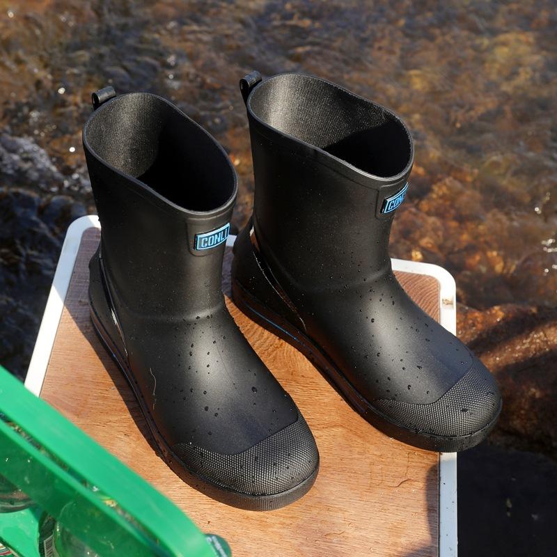 New rain shoes men's medium tube non-slip waterproof shoes fashionable outdoor water boots warm short tube rubber shoes men's fashion
