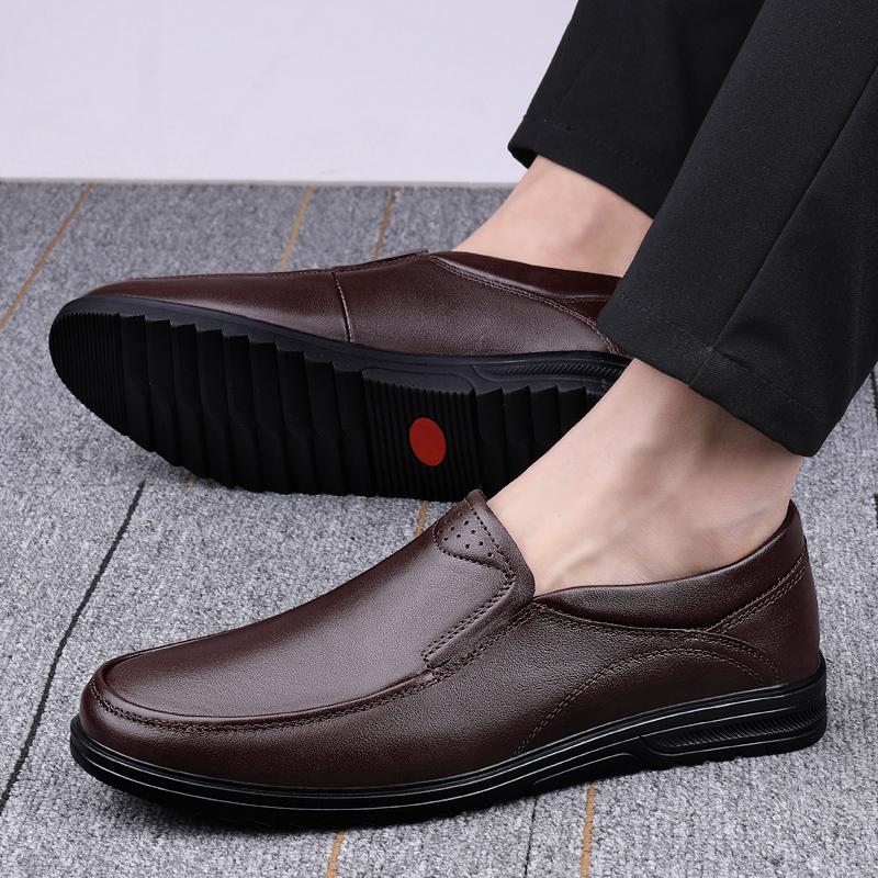 2024 nye ekte skinn menn fritidssko Luksus merke herre sko pustende slip on Black Business formelle sko