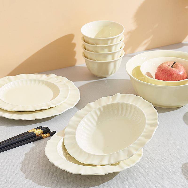 Cream Wind Ceramic Tableware Creative High-Value Gift Box With Lace Dishes And Plate Combination Housewarming Gift Bowls