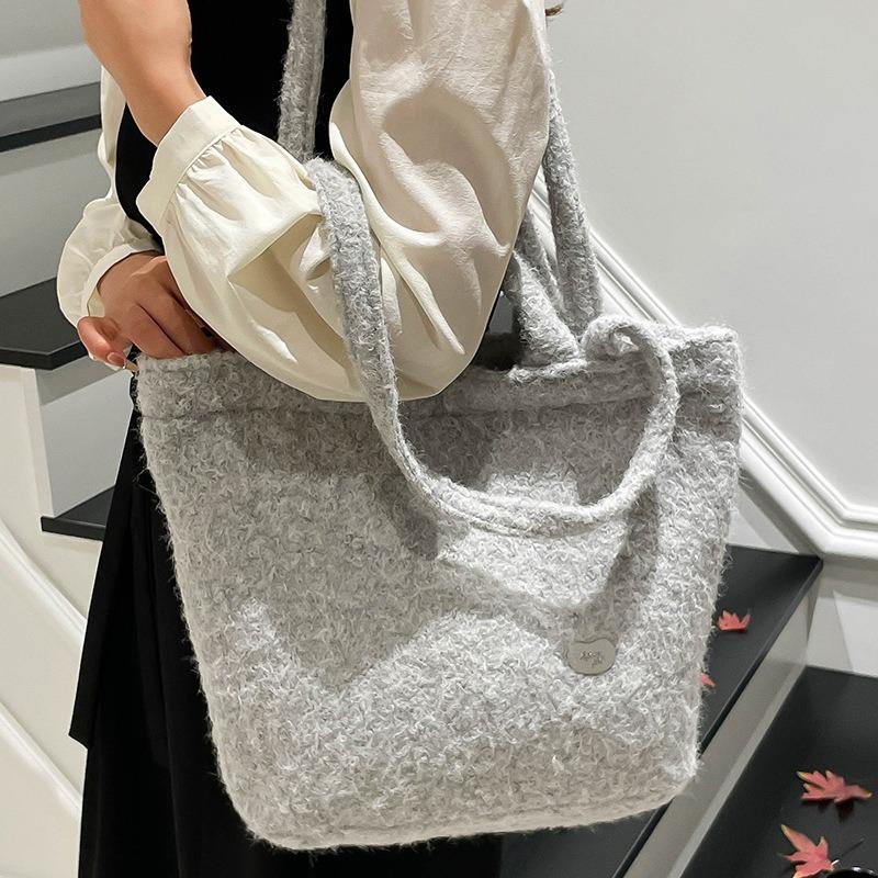 Neue Plüsch-Umhängetasche im Lazy-Wind-Stil, modische Handtasche, lässige Damen-Arbeits-Pendeltasche mit großem Fassungsvermögen