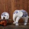 Scultura Elefante Blu e Bianco con la Proboscide Alzata - Amuleto di Prosperità e Buona Fortuna, Arredo Casa Ideale e Regalo Universale